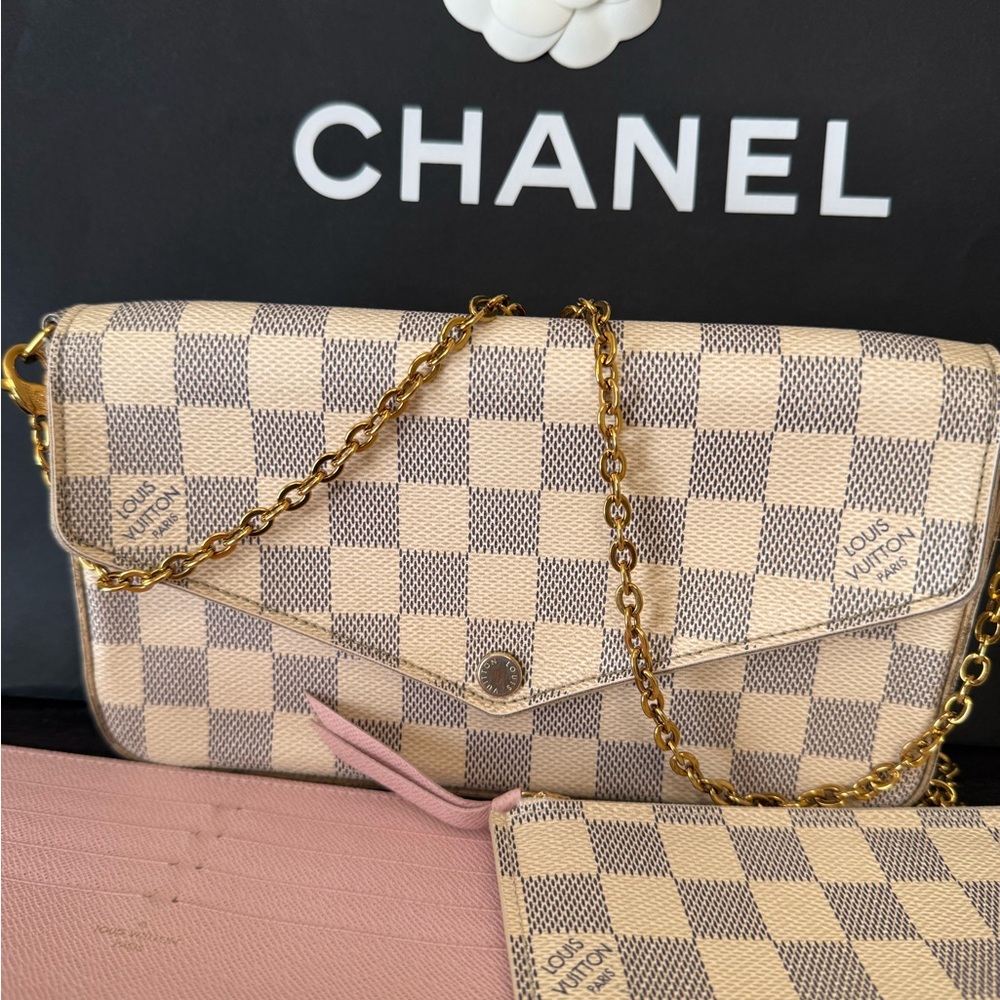 Louis Vuitton Felicia Damier azur Pochette